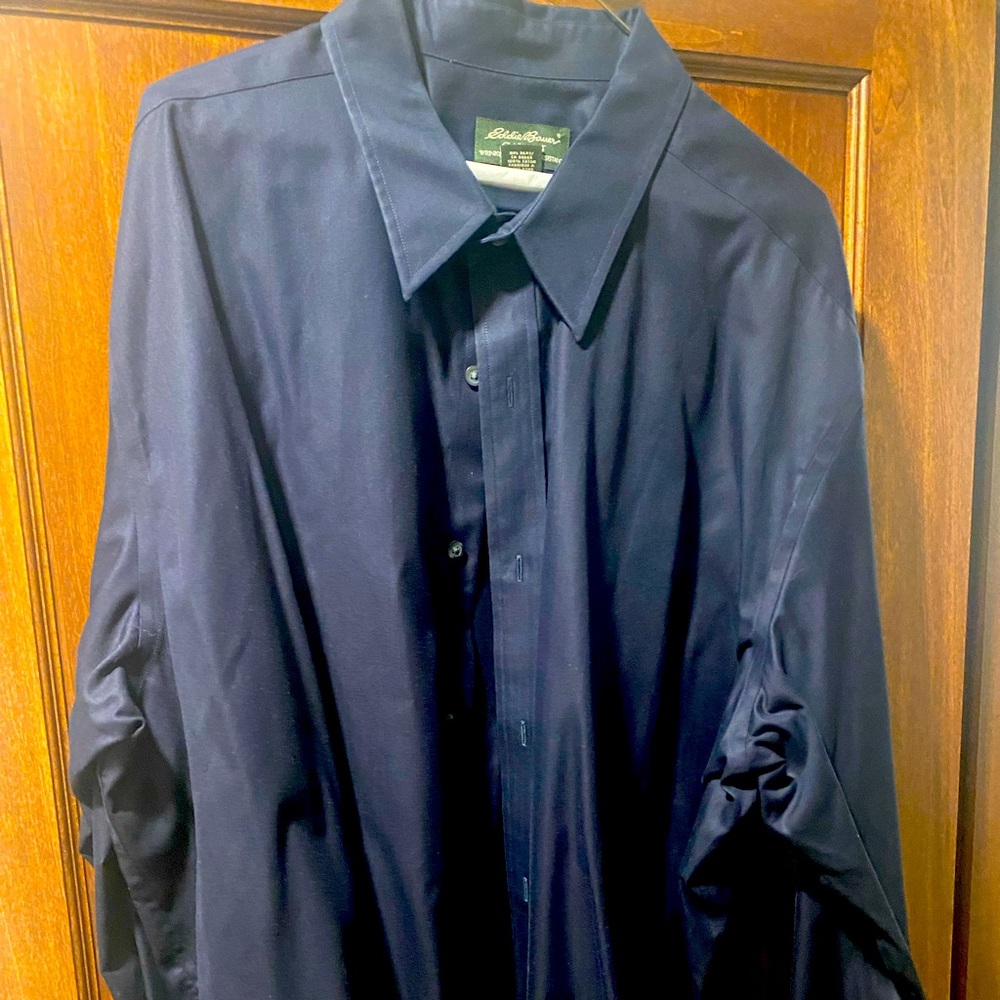 Eddie Bauer Classic fit button down